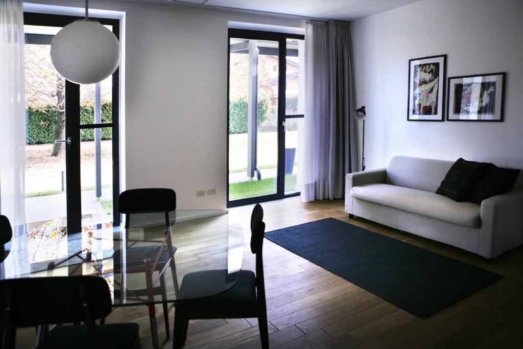 Mxp Rooms Guest House Cardano Al Campo Rom bilde