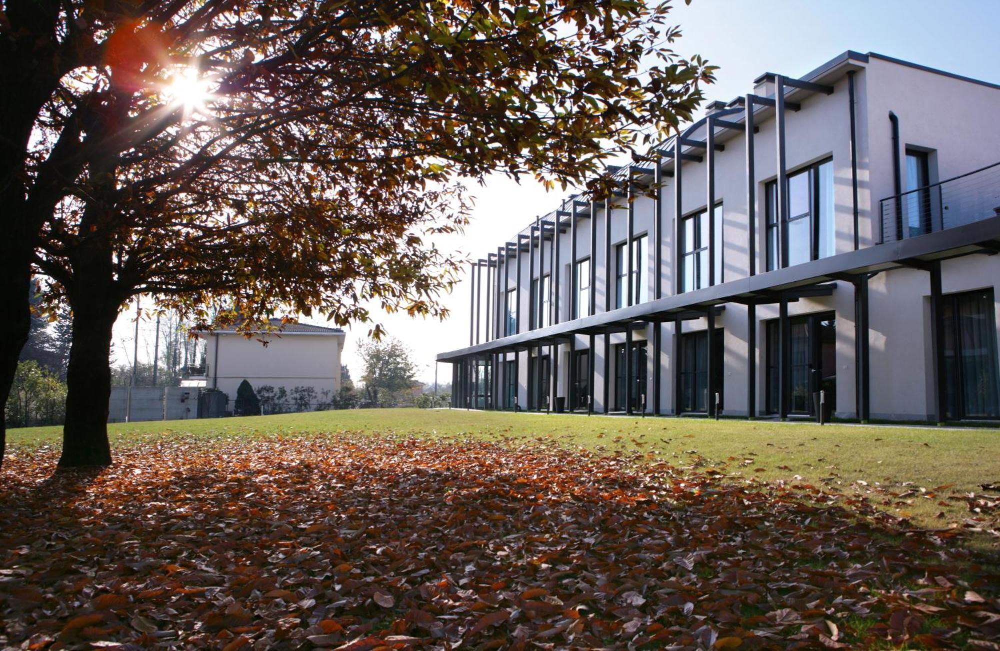 Mxp Rooms Guest House Cardano Al Campo Eksteriør bilde