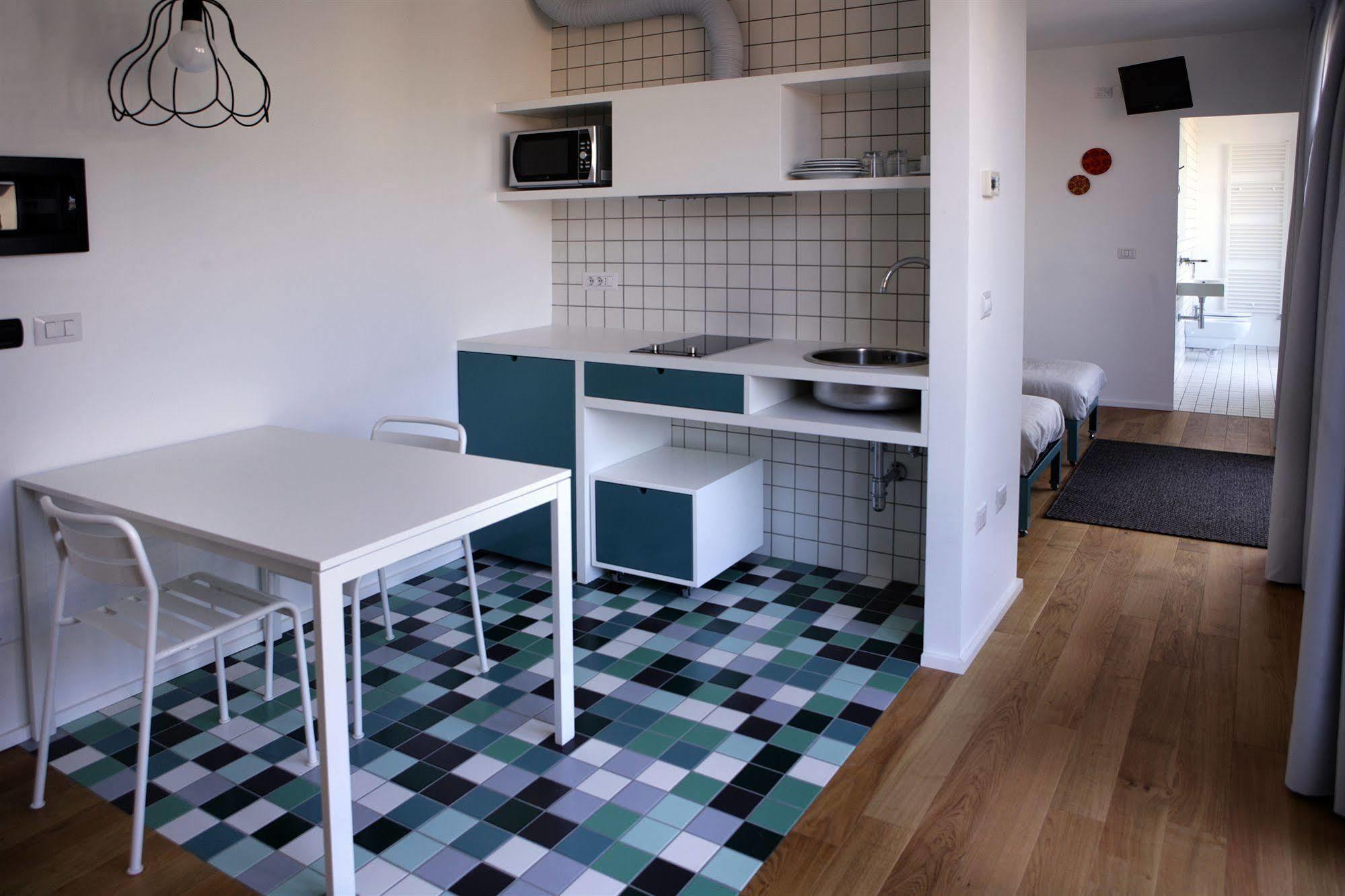 Mxp Rooms Guest House Cardano Al Campo Eksteriør bilde