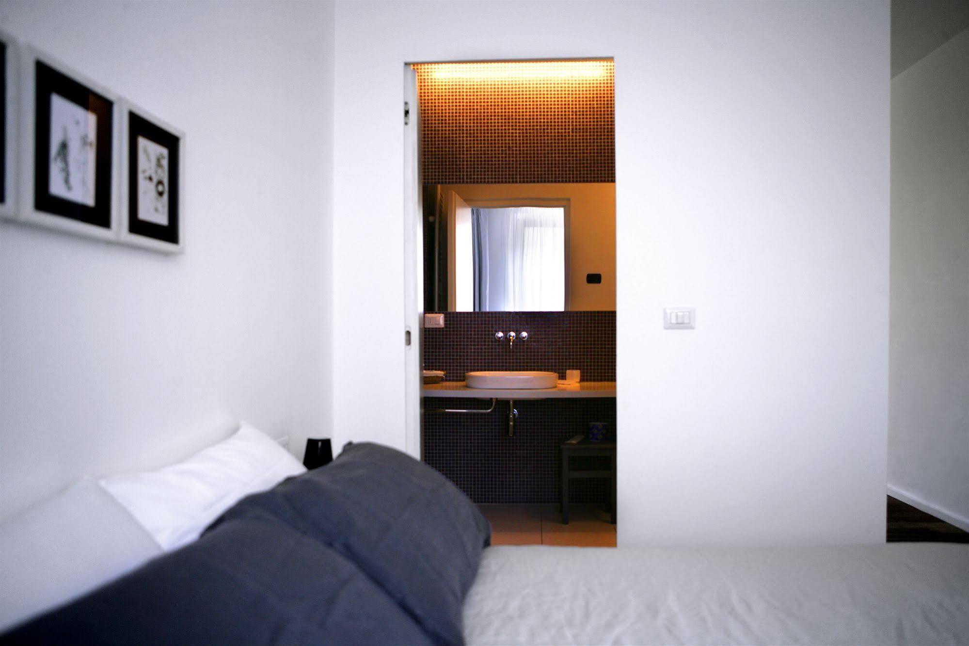Mxp Rooms Guest House Cardano Al Campo Eksteriør bilde